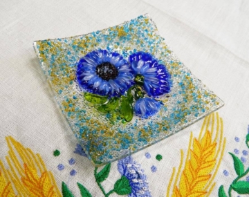 Подарочный набор «Васильки» розетка с льняной салфеткой, украшенной вышивкой»